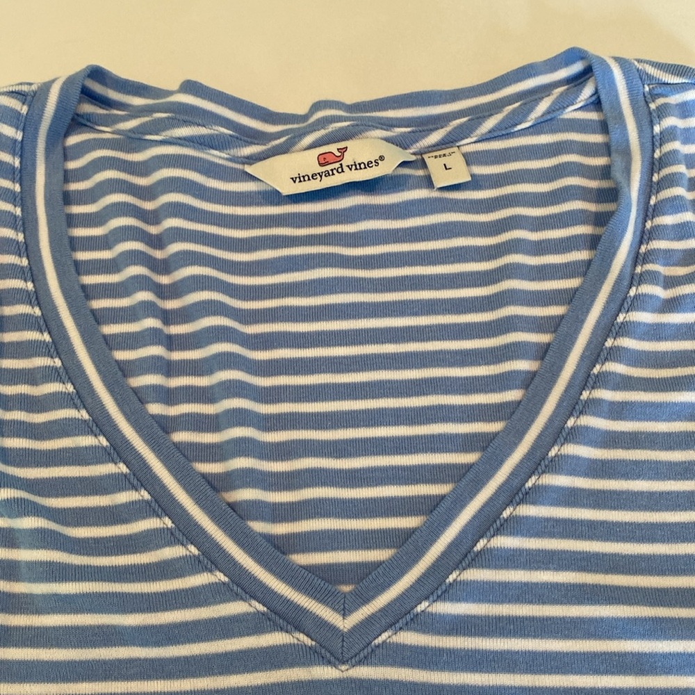 VINEYARD VINES Women’s Size Large short sleeve shirt - Picture 2 of 5